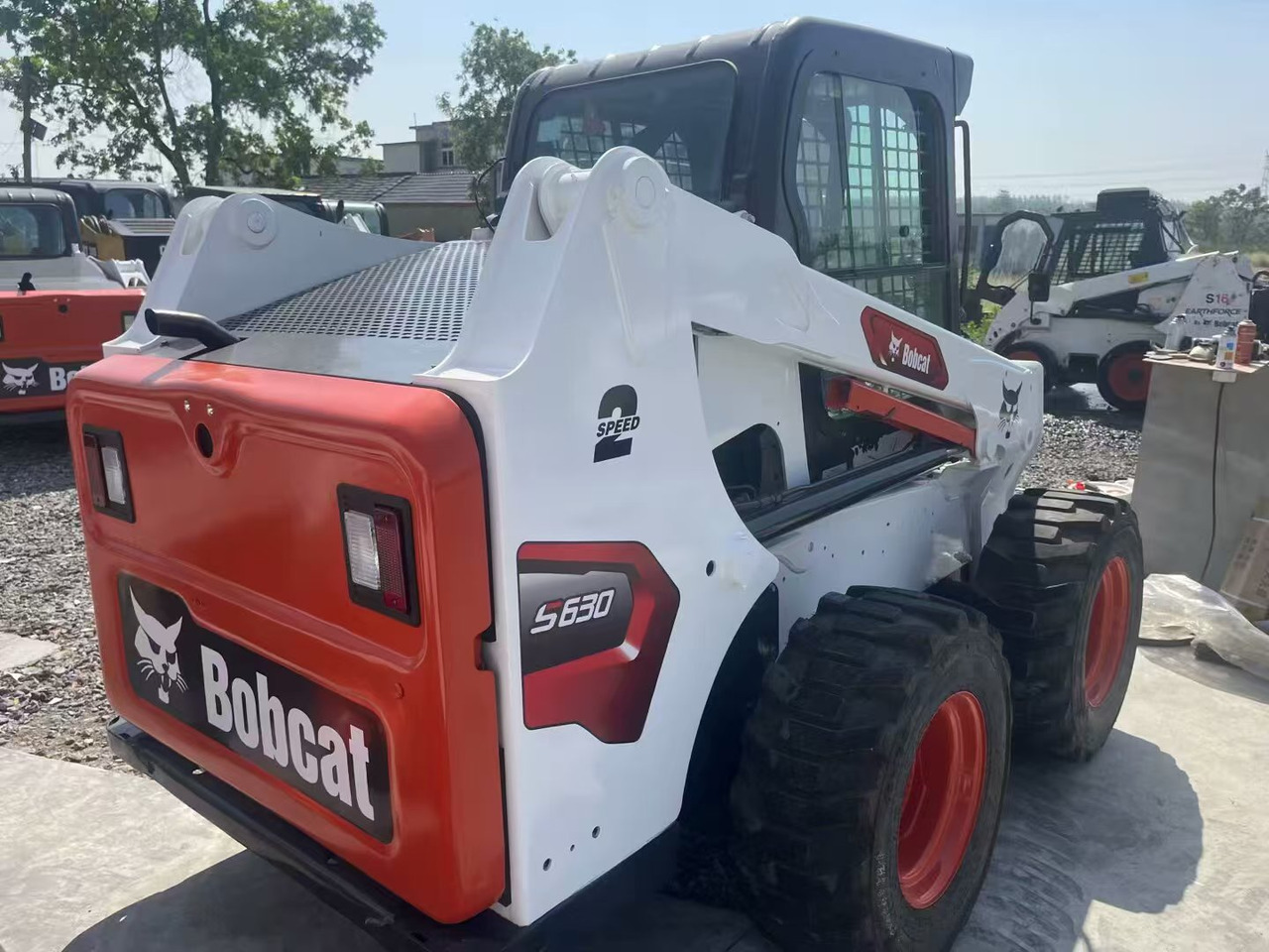 BOBCAT s630 - Skid steer: gambar 4 BOBCAT s630 - Skid steer: gambar 4