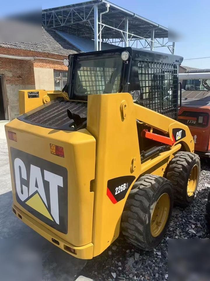 CATERPILLAR 226B3 - Skid steer: gambar 4 CATERPILLAR 226B3 - Skid steer: gambar 4