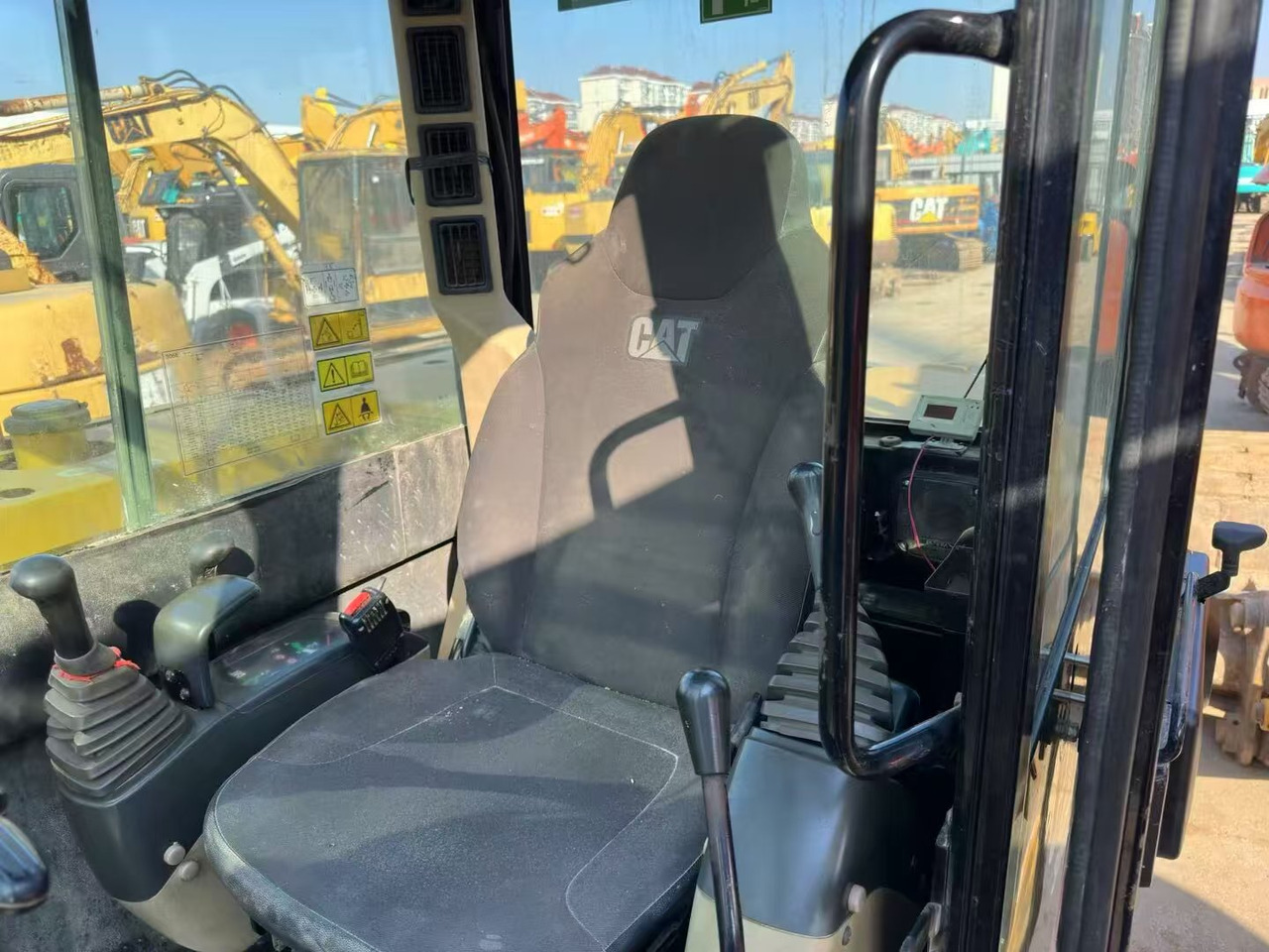CATERPILLAR 307D - Ekskavator perayap: gambar 4 CATERPILLAR 307D - Ekskavator perayap: gambar 4