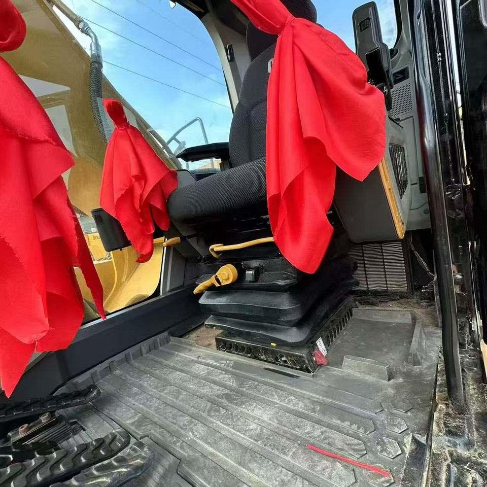 Ekskavator perayap CATERPILLAR 320GC: gambar 13 Ekskavator perayap CATERPILLAR 320GC: gambar 13