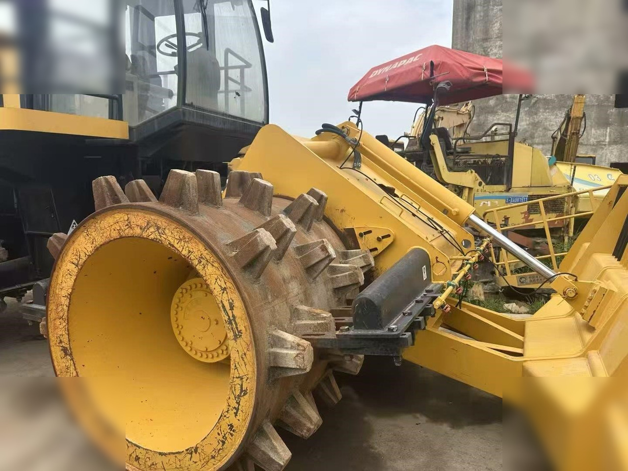 CATERPILLAR 816A - Pemadat: gambar 2 CATERPILLAR 816A - Pemadat: gambar 2