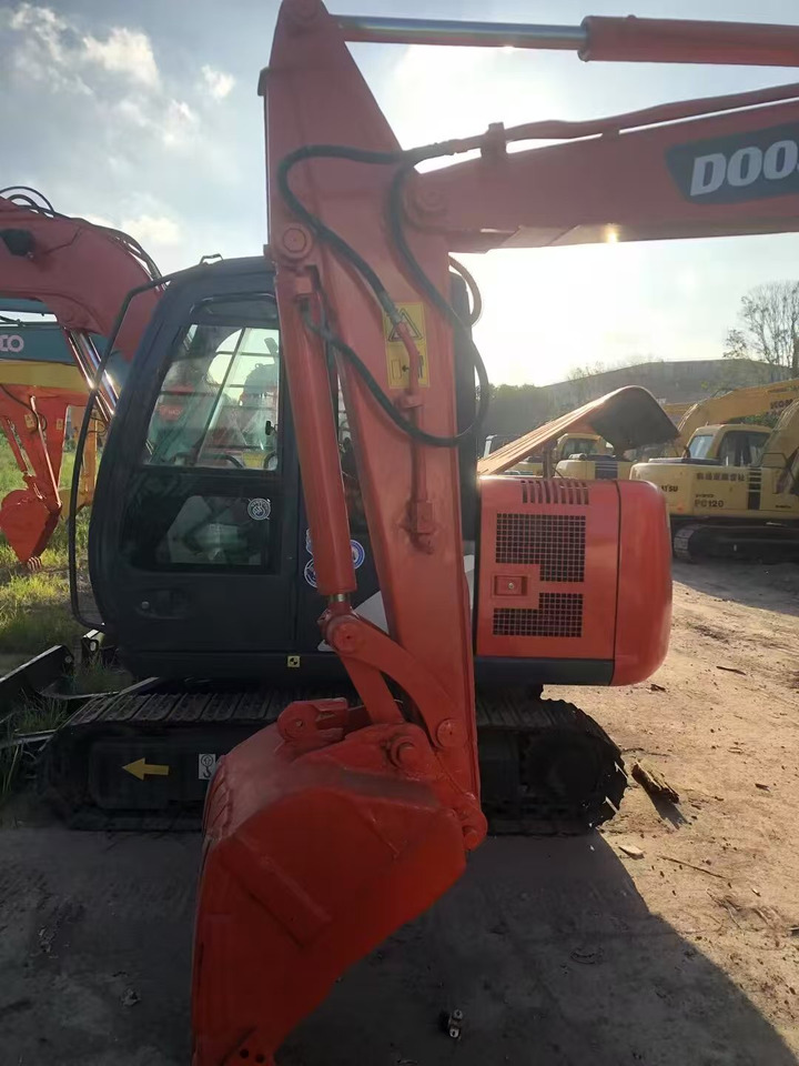 DOOSAN DX55-9C - Ekskavator perayap: gambar 4 DOOSAN DX55-9C - Ekskavator perayap: gambar 4