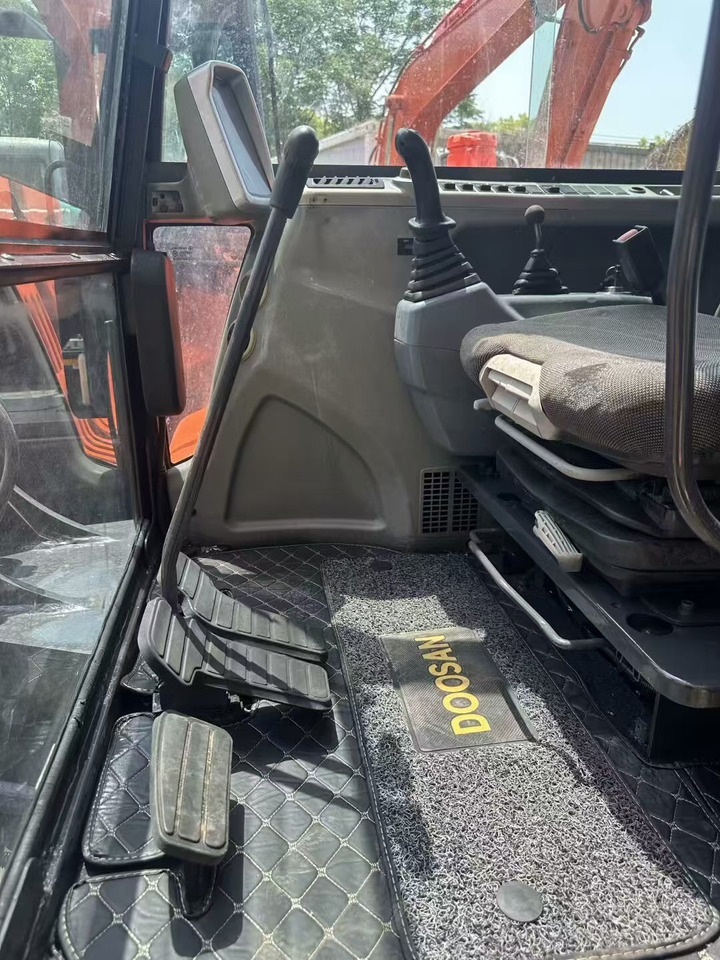 DOOSAN DX60 - Ekskavator perayap: gambar 5 DOOSAN DX60 - Ekskavator perayap: gambar 5