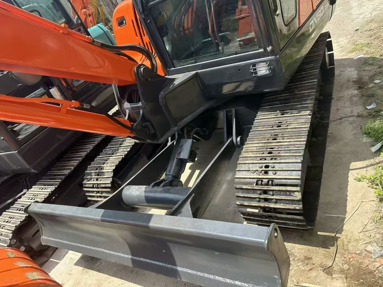 DOOSAN DX60 - Ekskavator perayap: gambar 3 DOOSAN DX60 - Ekskavator perayap: gambar 3