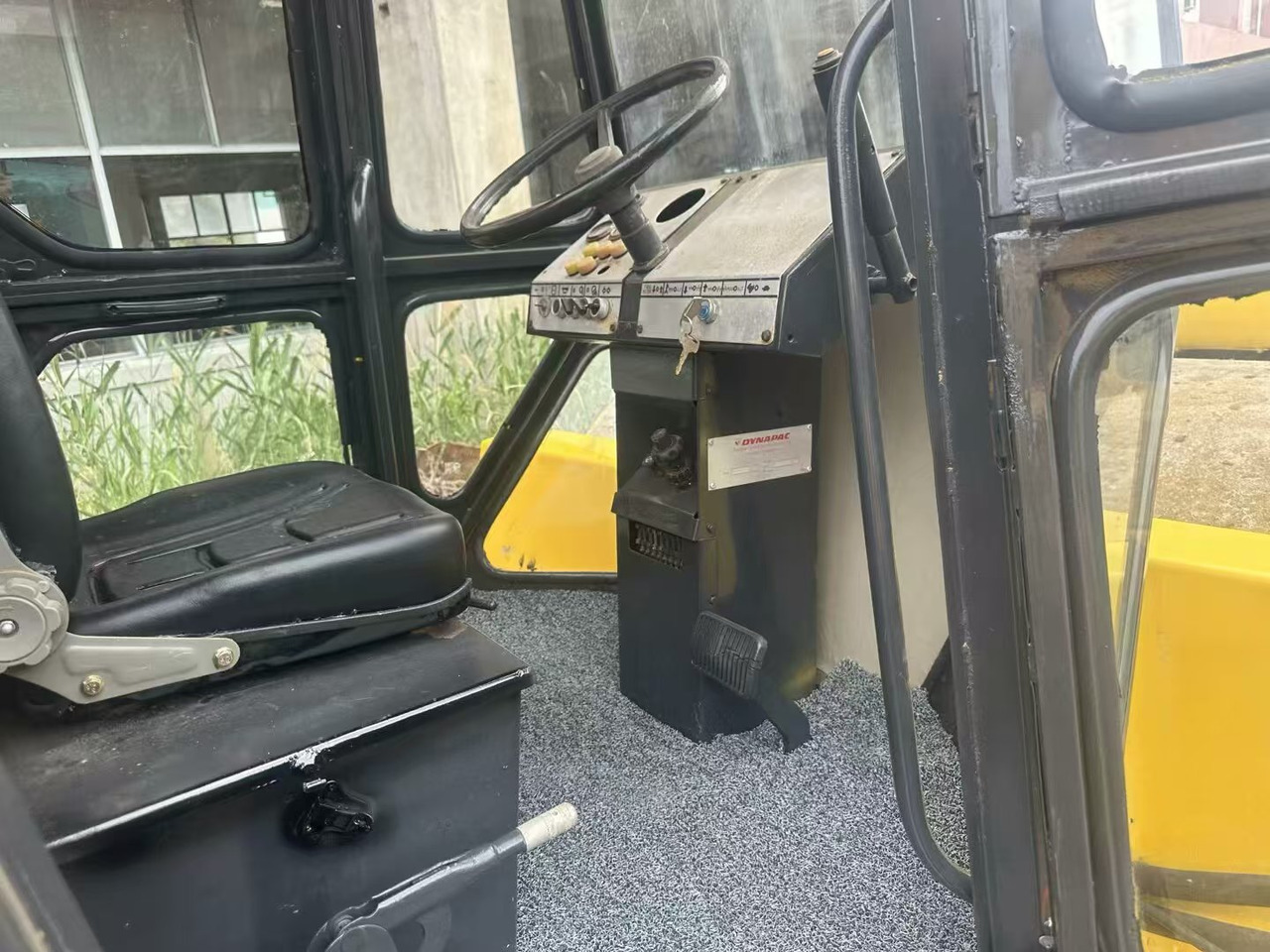 DYNAPAC CA30D - Wheel loader: gambar 4 DYNAPAC CA30D - Wheel loader: gambar 4