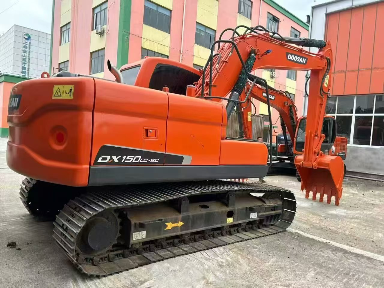 Doosan DX150 - Ekskavator perayap: gambar 4 Doosan DX150 - Ekskavator perayap: gambar 4