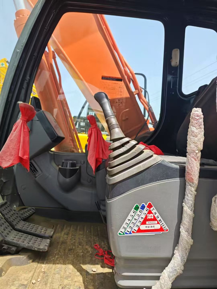 HITACHI ZAXIS 160 - Ekskavator perayap: gambar 4 HITACHI ZAXIS 160 - Ekskavator perayap: gambar 4