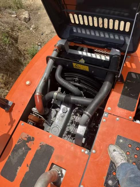 HITACHI ZX120 - Ekskavator perayap: gambar 4 HITACHI ZX120 - Ekskavator perayap: gambar 4