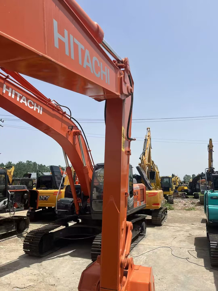 HITACHI ZX130 - Ekskavator perayap: gambar 1 HITACHI ZX130 - Ekskavator perayap: gambar 1