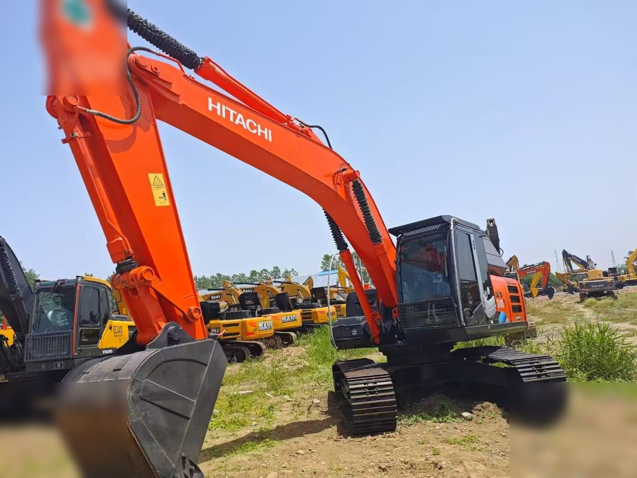 HITACHI ZX240 - Ekskavator perayap: gambar 3 HITACHI ZX240 - Ekskavator perayap: gambar 3