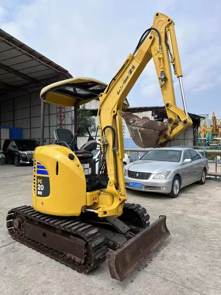 KOMATSU 2-ton - Ekskavator mini: gambar 2 KOMATSU 2-ton - Ekskavator mini: gambar 2