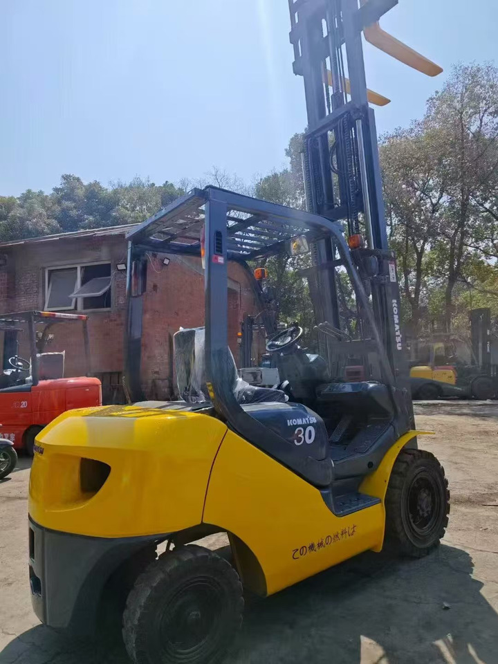 KOMATSU 3-ton - Lift tiang vertikal: gambar 5 KOMATSU 3-ton - Lift tiang vertikal: gambar 5