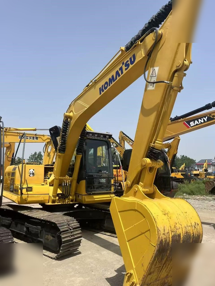 KOMATSU PC130-7 - Ekskavator perayap: gambar 1 KOMATSU PC130-7 - Ekskavator perayap: gambar 1