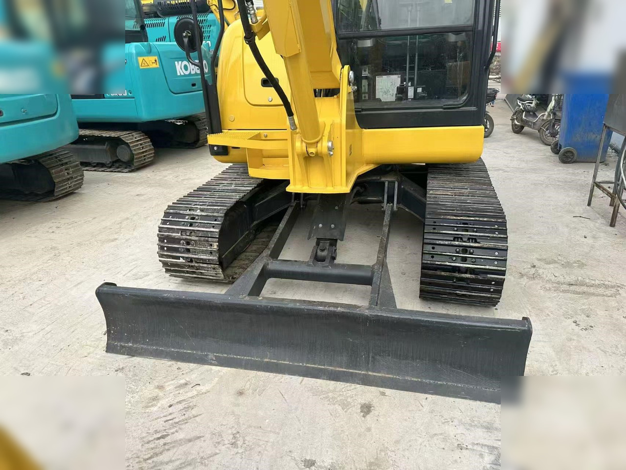 Ekskavator mini KOMATSU PC56-7: gambar 8