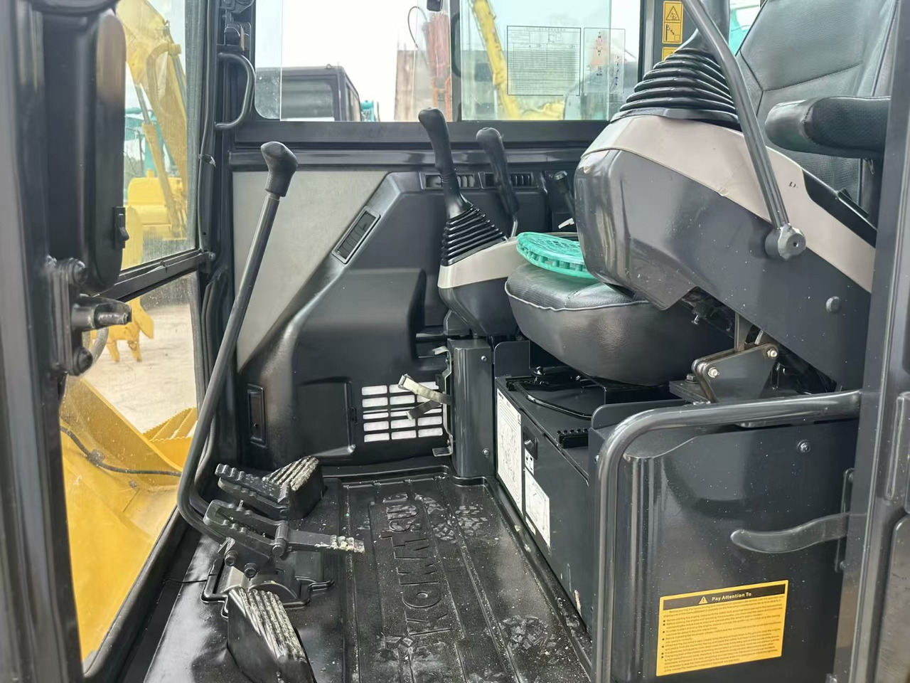 KOMATSU PC58 - Ekskavator mini: gambar 4 KOMATSU PC58 - Ekskavator mini: gambar 4
