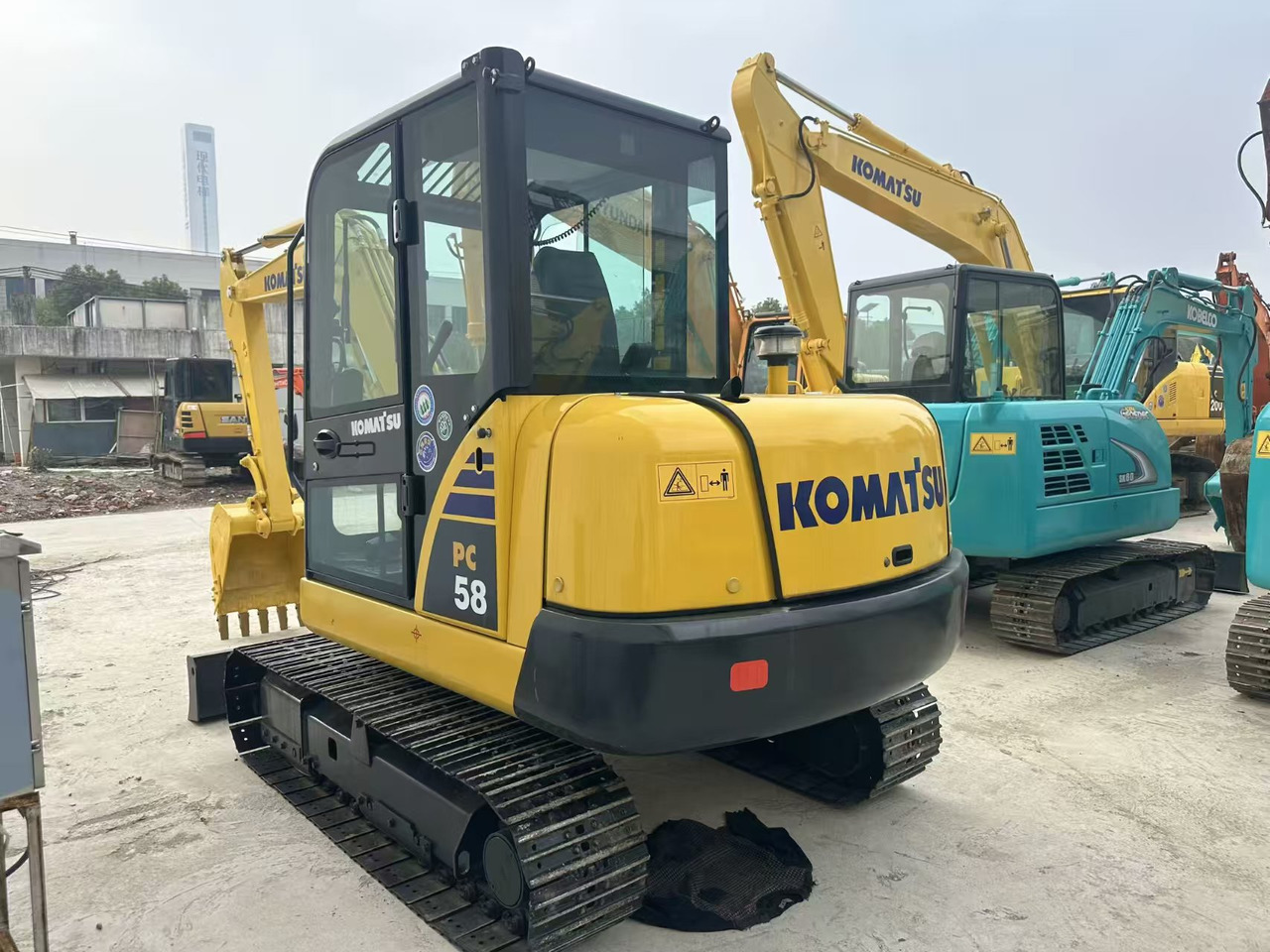 KOMATSU PC58 - Ekskavator mini: gambar 3 KOMATSU PC58 - Ekskavator mini: gambar 3