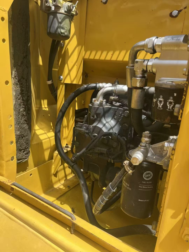 KOMATSU pc130-7 - Ekskavator perayap: gambar 3 KOMATSU pc130-7 - Ekskavator perayap: gambar 3