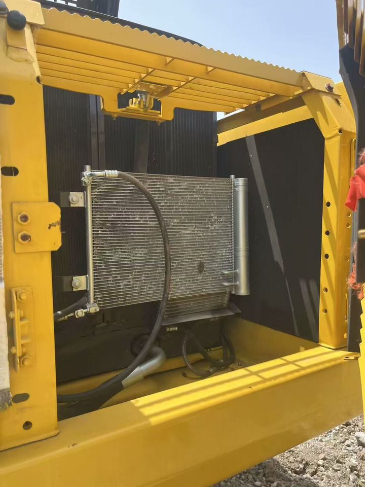 KOMATSU pc200 - Ekskavator perayap: gambar 3 KOMATSU pc200 - Ekskavator perayap: gambar 3