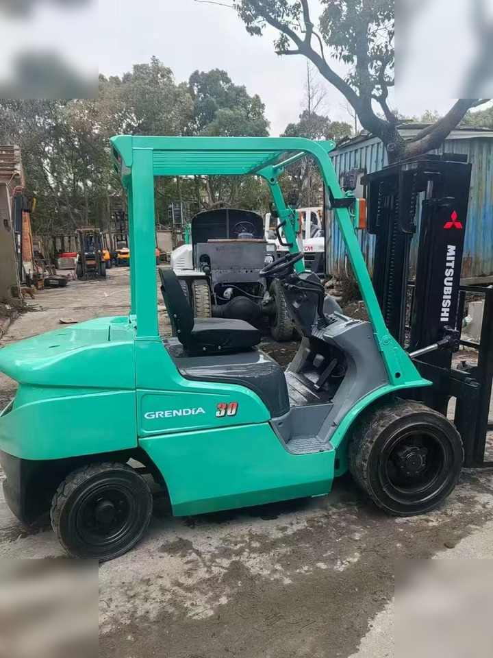 MITSUBISHI FD18 - Forklift diesel: gambar 4 MITSUBISHI FD18 - Forklift diesel: gambar 4
