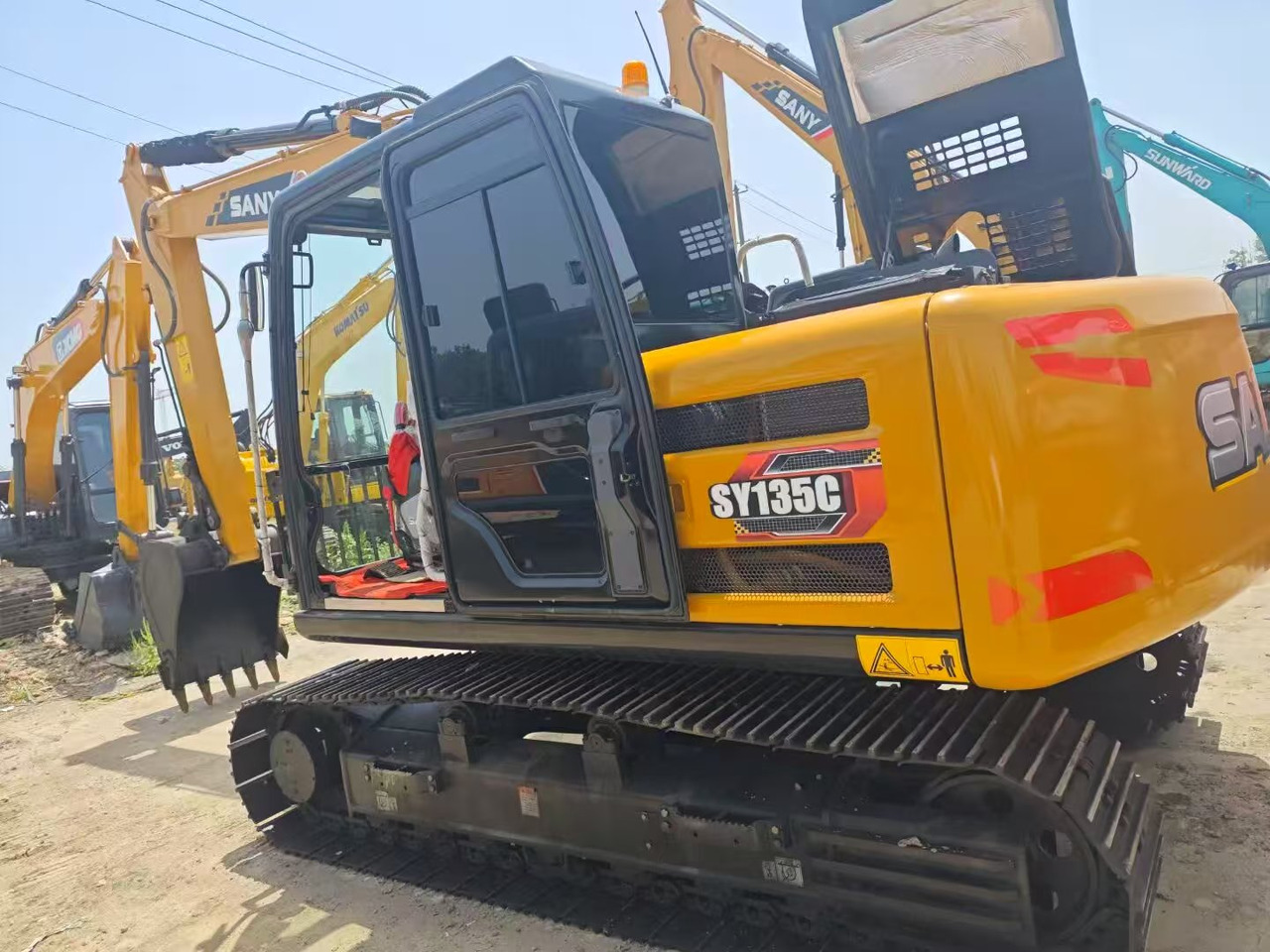 SANY 135C - Ekskavator perayap: gambar 2 SANY 135C - Ekskavator perayap: gambar 2