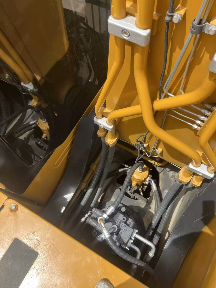 SANY SY245H - Ekskavator perayap: gambar 3 SANY SY245H - Ekskavator perayap: gambar 3