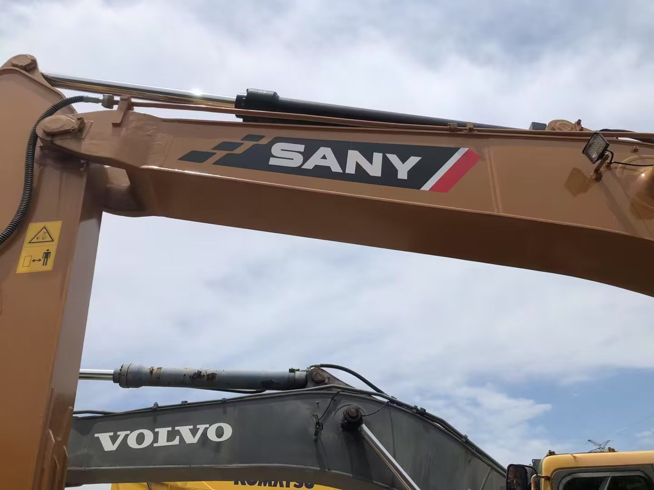 SANY SY365H - Ekskavator perayap: gambar 4 SANY SY365H - Ekskavator perayap: gambar 4