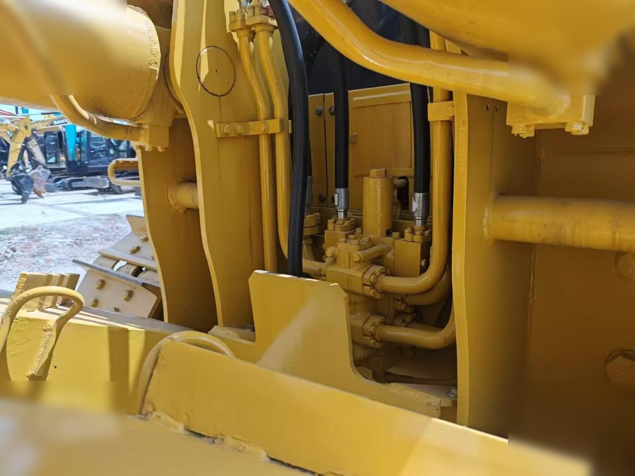 SHANTUI SD32 - Bulldozer: gambar 2 SHANTUI SD32 - Bulldozer: gambar 2