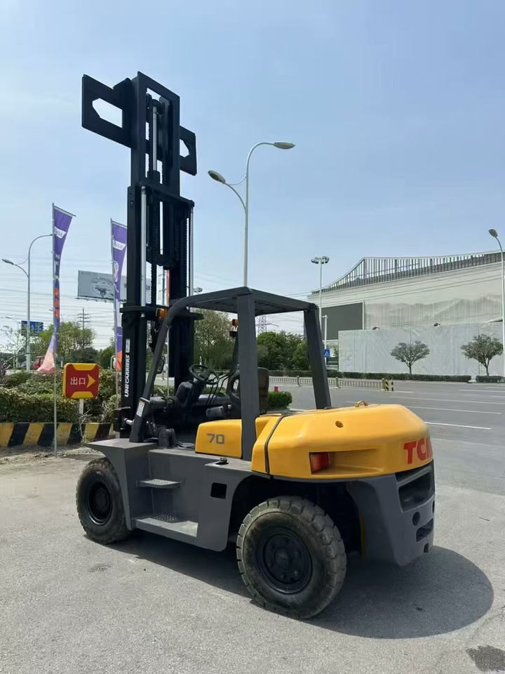 TCM FD70 - Lift tiang vertikal: gambar 1 TCM FD70 - Lift tiang vertikal: gambar 1