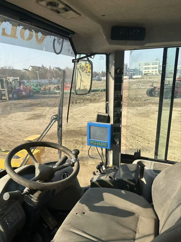 Wheel loader VOLVO 105L: gambar 9