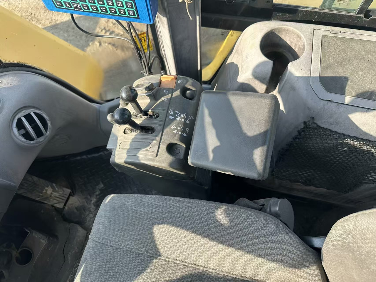 VOLVO 105L - Wheel loader: gambar 4 VOLVO 105L - Wheel loader: gambar 4