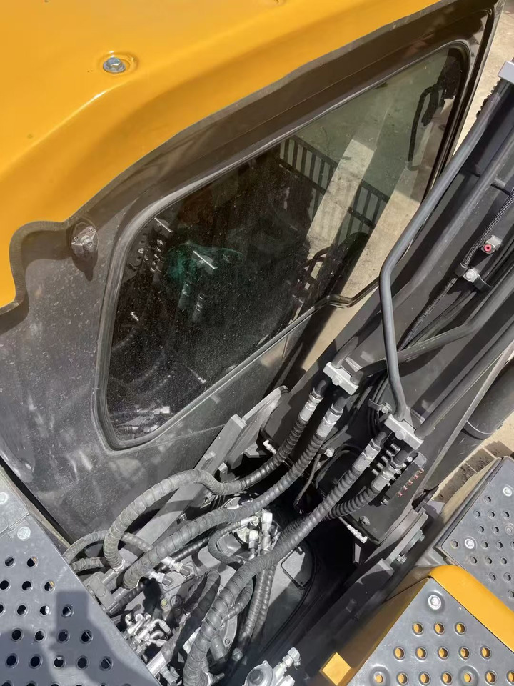 Ekskavator perayap VOLVO EC140: gambar 11 Ekskavator perayap VOLVO EC140: gambar 11