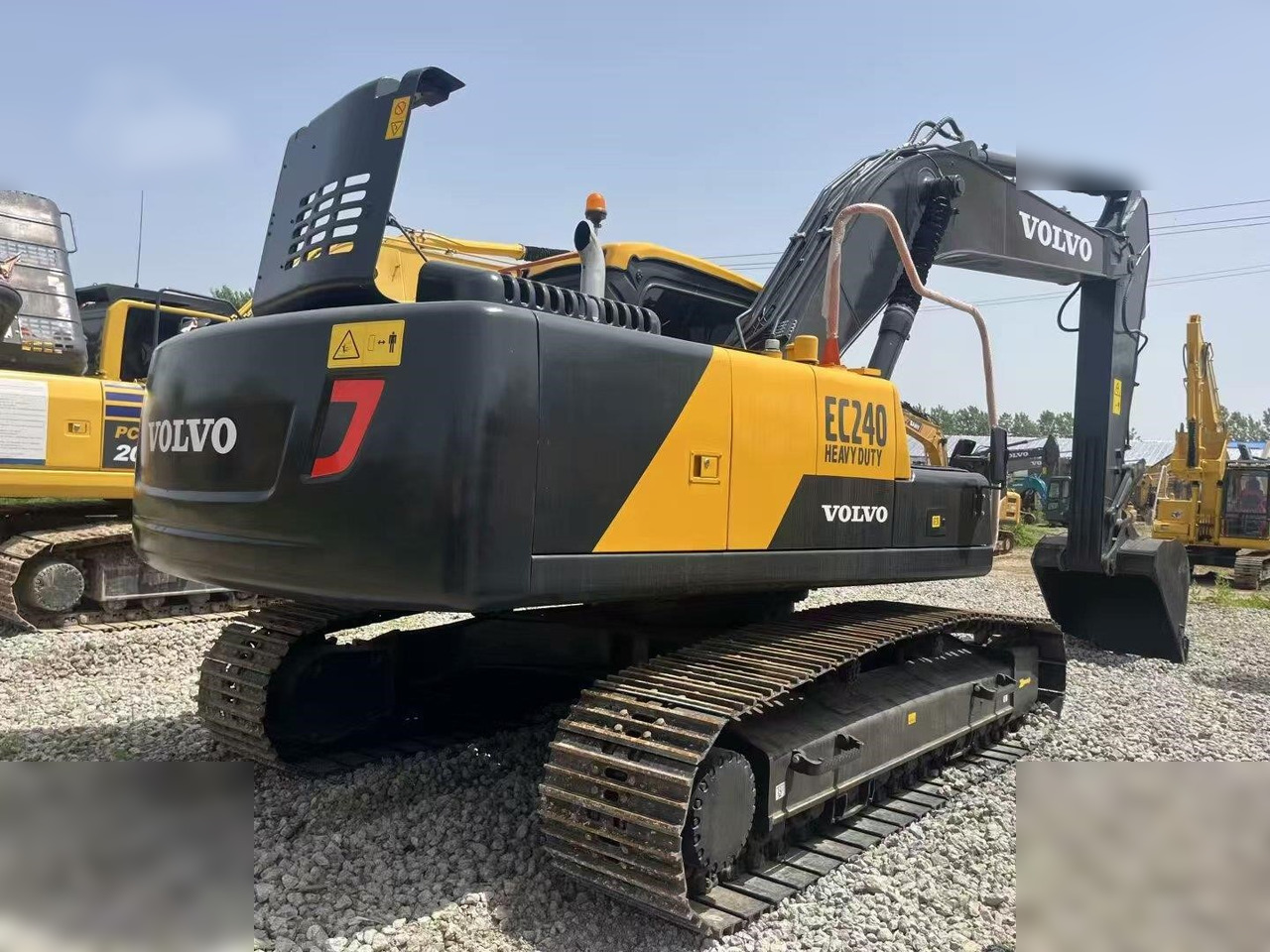 VOLVO EC240 - Ekskavator perayap: gambar 1 VOLVO EC240 - Ekskavator perayap: gambar 1