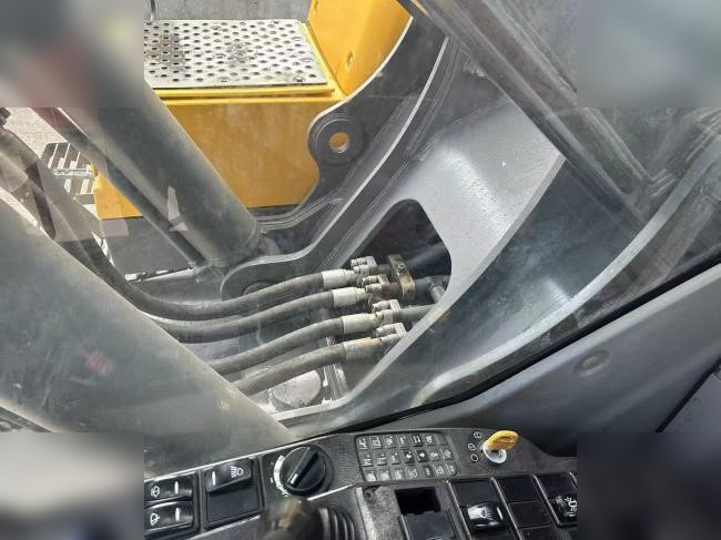 VOLVO EC480D - Ekskavator perayap: gambar 3 VOLVO EC480D - Ekskavator perayap: gambar 3