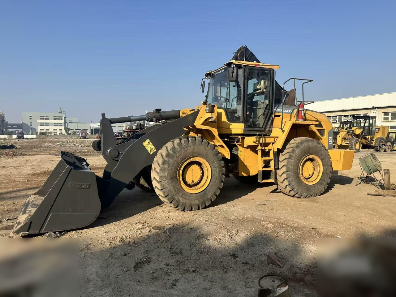 VOLVO L105 - Wheel loader: gambar 4 VOLVO L105 - Wheel loader: gambar 4