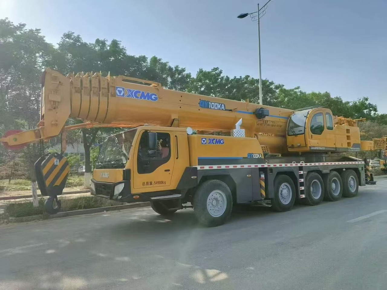 XCMG 100-ton - Derek bergerak: gambar 4 XCMG 100-ton - Derek bergerak: gambar 4