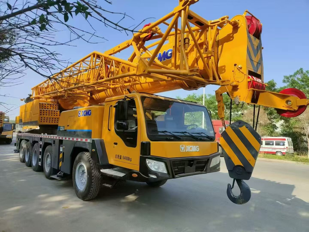 XCMG 100-ton - Derek bergerak: gambar 1 XCMG 100-ton - Derek bergerak: gambar 1