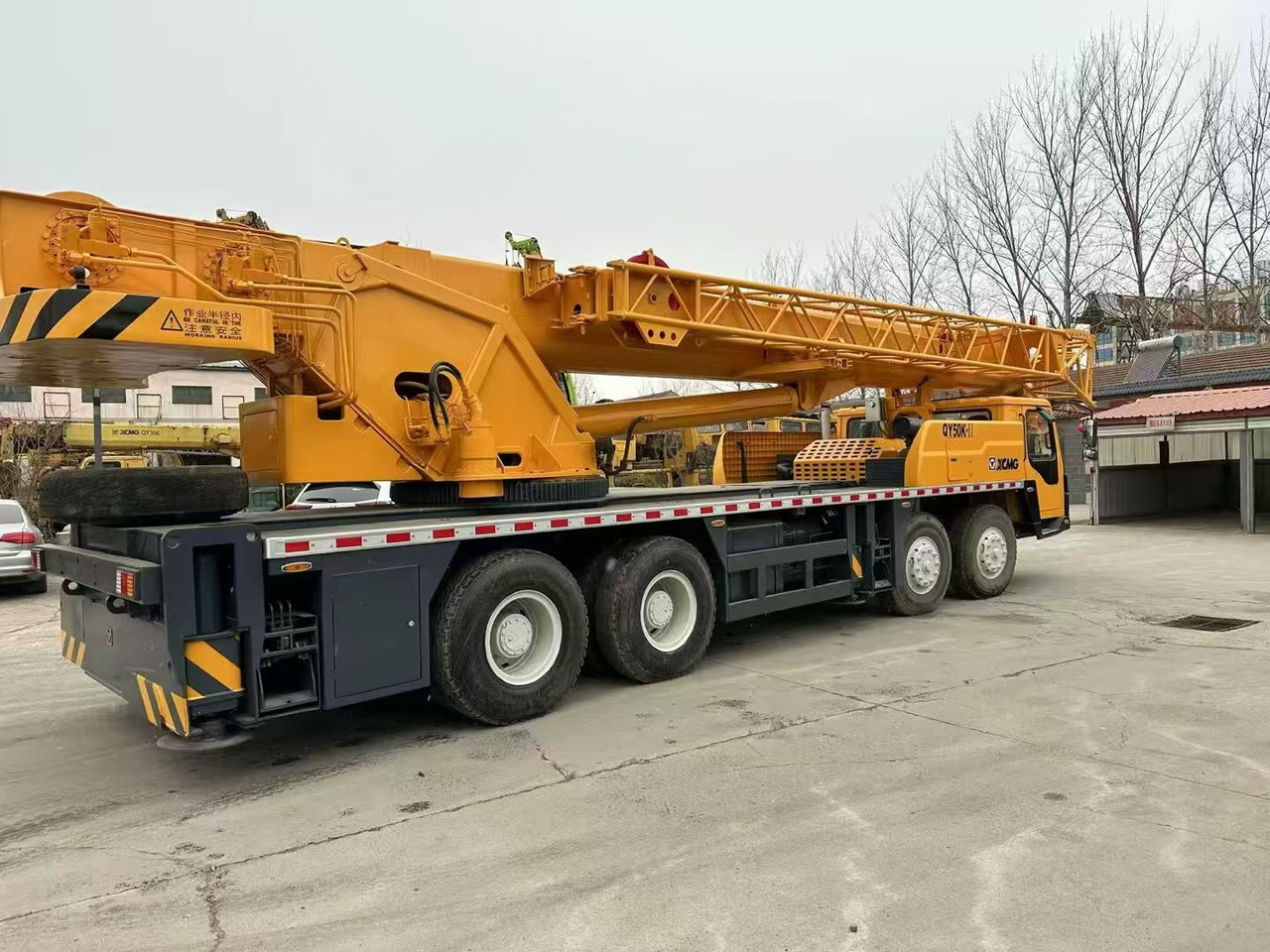 XCMG 50-ton - Derek bergerak: gambar 4 XCMG 50-ton - Derek bergerak: gambar 4