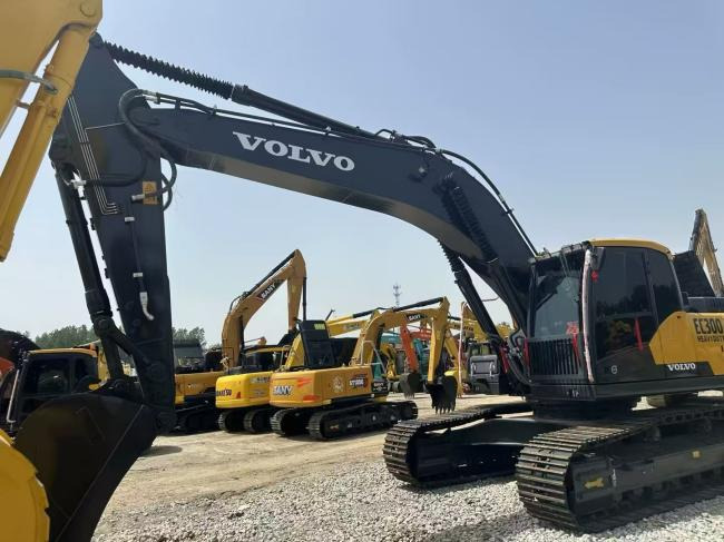 Ekskavator perayap volvo EC300: gambar 13