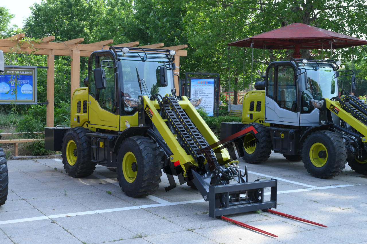 Telescopic Wheel Loader with cabin - Loader depan teleskopik: gambar 4 Telescopic Wheel Loader with cabin - Loader depan teleskopik: gambar 4