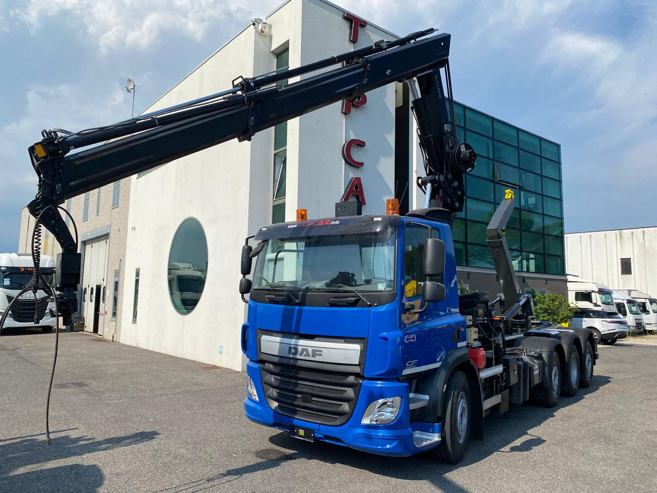 DAF CF 400 - Pengangkut kontainer/ Container truck: gambar 1 DAF CF 400 - Pengangkut kontainer/ Container truck: gambar 1