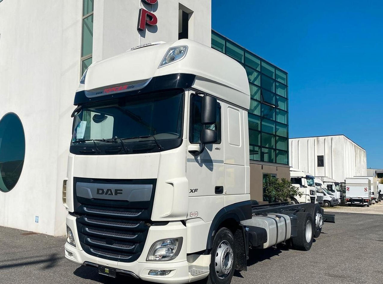 DAF XF 480 FT FULL PNEUMATIC 2019 - Truk sasis: gambar 2 DAF XF 480 FT FULL PNEUMATIC 2019 - Truk sasis: gambar 2