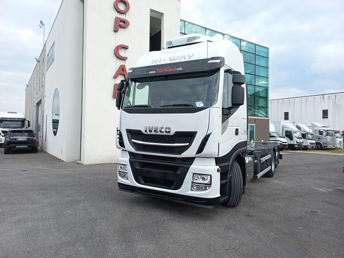 IVECO AS260S48 - Truk sasis: gambar 4 IVECO AS260S48 - Truk sasis: gambar 4