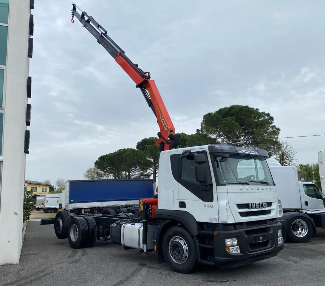 IVECO AT260S33 - Truk derek: gambar 2 IVECO AT260S33 - Truk derek: gambar 2