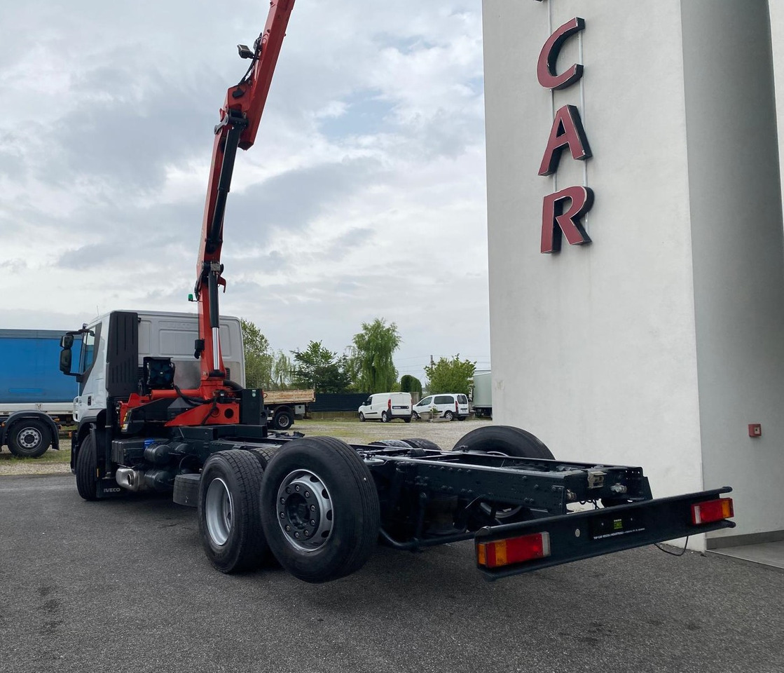 IVECO AT260S33 - Truk derek: gambar 5 IVECO AT260S33 - Truk derek: gambar 5