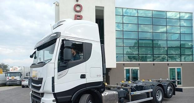 IVECO STRALIS 480 2020 FULL PNEUMATICO EURO 6 - Pengangkut kontainer/ Container truck: gambar 3 IVECO STRALIS 480 2020 FULL PNEUMATICO EURO 6 - Pengangkut kontainer/ Container truck: gambar 3