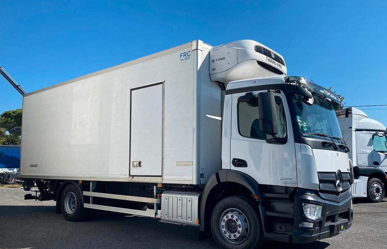 MERCEDES ANTOS 18.33 CASSONE ISOTERMICO E SPONDA - Truk berpendingin: gambar 4 MERCEDES ANTOS 18.33 CASSONE ISOTERMICO E SPONDA - Truk berpendingin: gambar 4