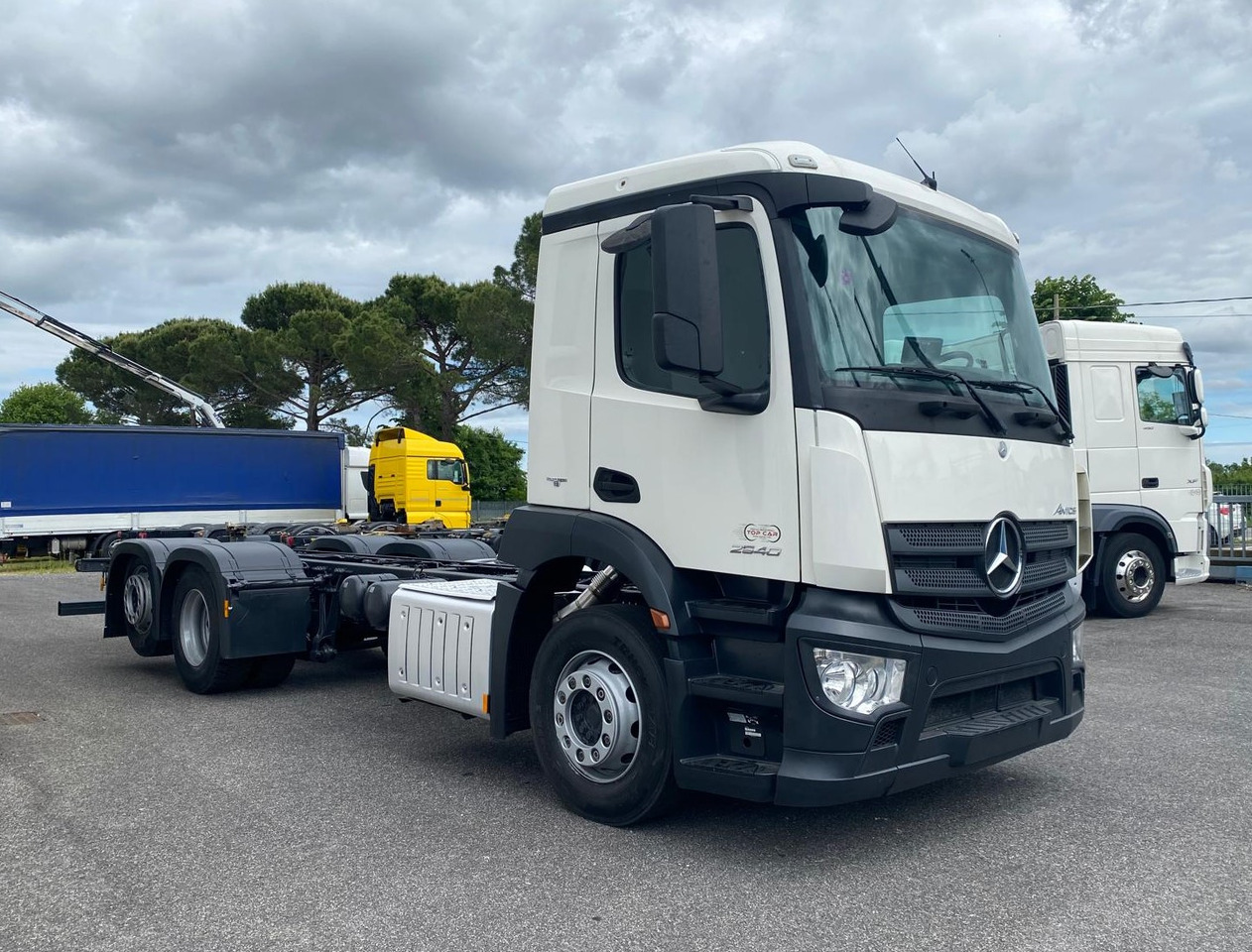 MERCEDES-BENZ ANTOS 25.40 - Truk sasis: gambar 3 MERCEDES-BENZ ANTOS 25.40 - Truk sasis: gambar 3