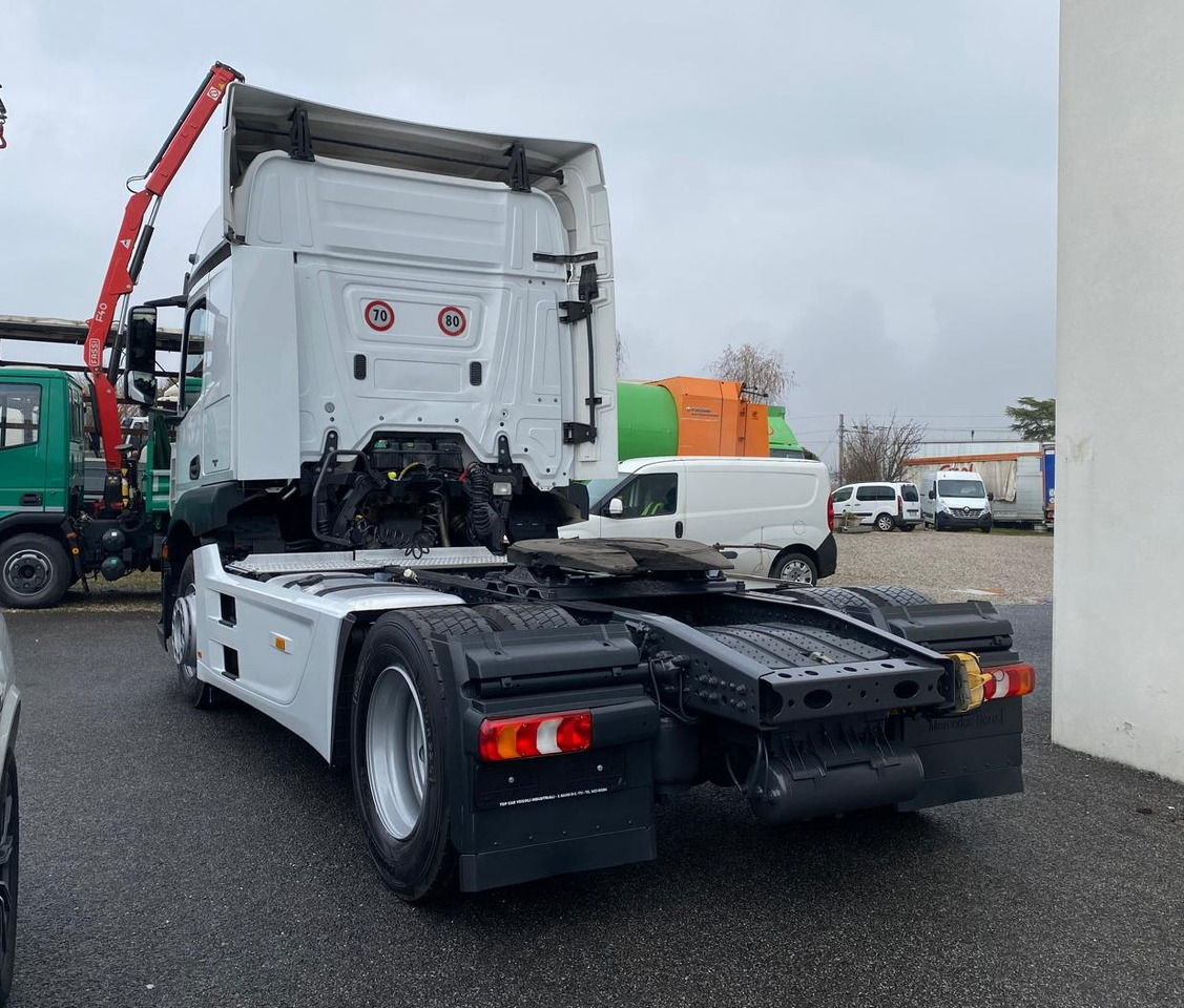 MERCEDES ACTROS 18.40 - Tractor head: gambar 4 MERCEDES ACTROS 18.40 - Tractor head: gambar 4
