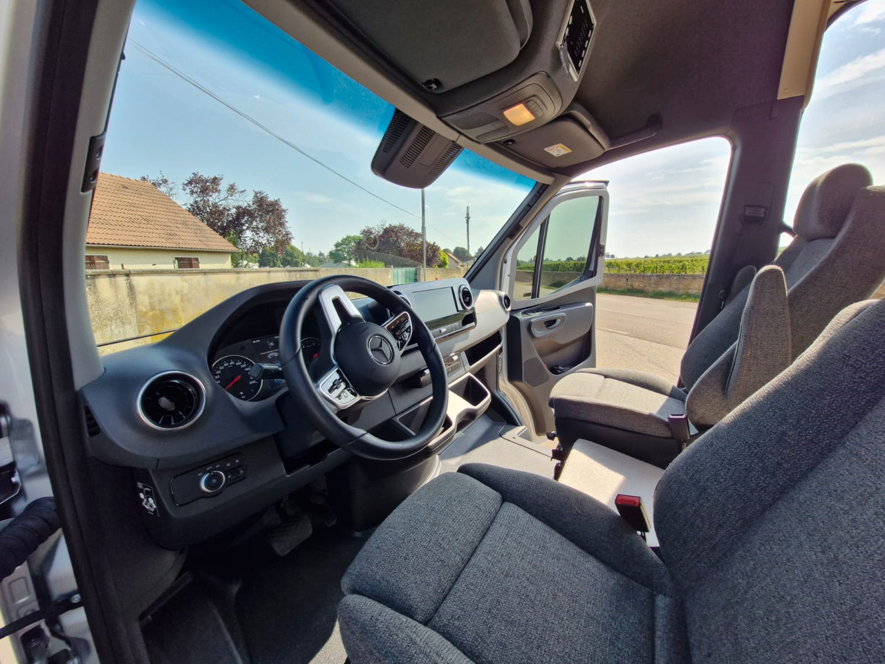 MERCEDES-BENZ Sprinter 4x4 HYMER Grand Canyon S - Mobil kemping: gambar 5 MERCEDES-BENZ Sprinter 4x4 HYMER Grand Canyon S - Mobil kemping: gambar 5
