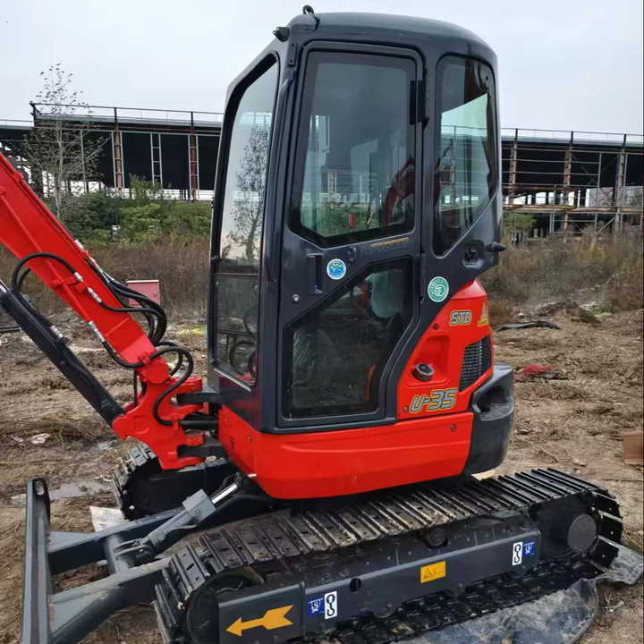 3TONS Good Quality Used Kubota U35 Hydraulic Excavator Used U25 U35 Mini Mxcavator Used Small Digger Kubota U35 - Ekskavator mini: gambar 1 3TONS Good Quality Used Kubota U35 Hydraulic Excavator Used U25 U35 Mini Mxcavator Used Small Digger Kubota U35 - Ekskavator mini: gambar 1